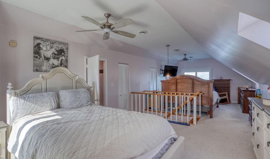 121 S SANDPIPER Dr, Dover, DE 19901 - 2 Beds, 2 Bath