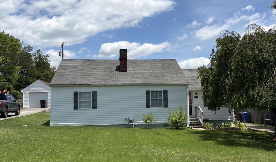 214 Juniper Ave, Alcoa, TN 37701 - 3 Beds, 2 Bath
