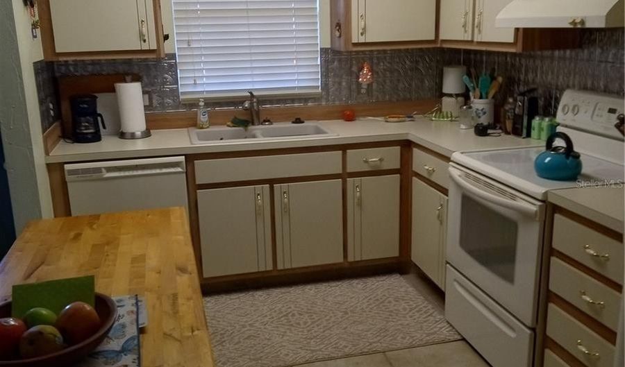 1640 JUNO Trl 103F, Astor, FL 32102 - 2 Beds, 2 Bath