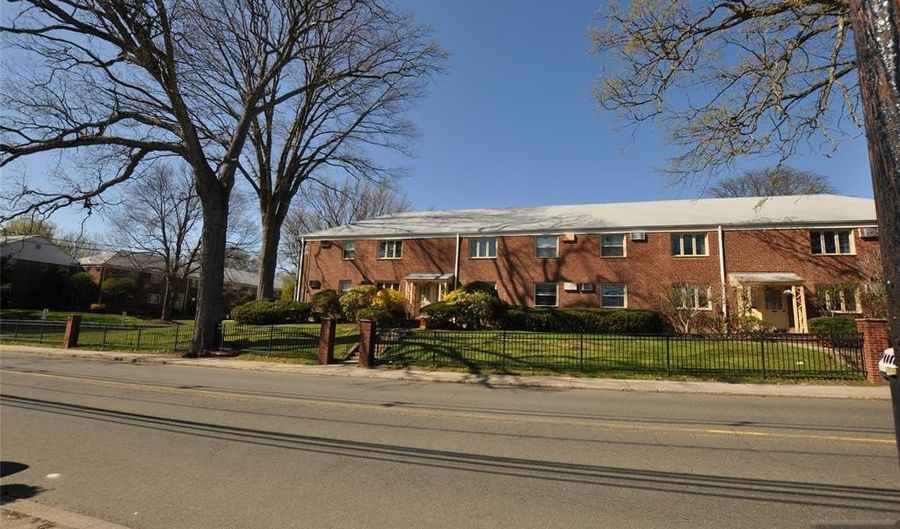 135 E Clinton 4A, Bergenfield, NJ 07621 - 1 Beds, 1 Bath
