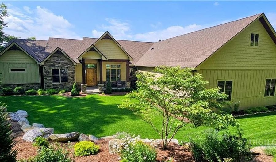 534 Farm Loop Rd, Banner Elk, NC 28604 - 4 Beds, 5 Bath