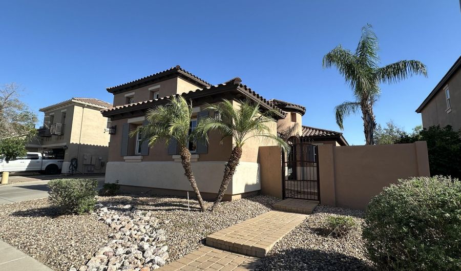 2251 E AZALEA Dr, Chandler, AZ 85286 - 4 Beds, 3 Bath