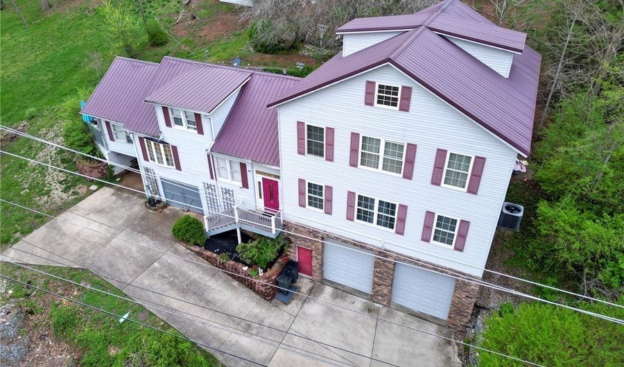 1520 Hash Ridge Rd, Barboursville, WV 25504 - 6 Beds, 4 Bath