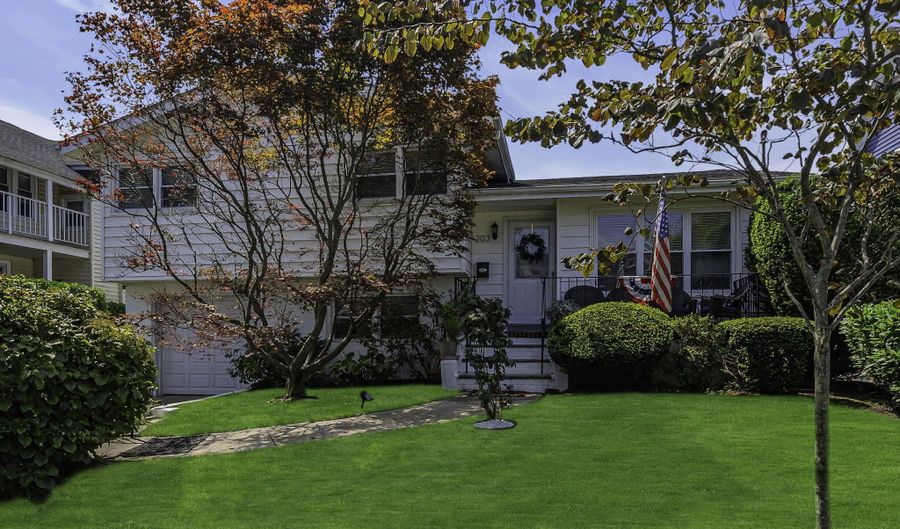 203 10th Ave, Belmar, NJ 07719 - 4 Beds, 2 Bath