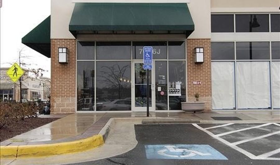 8703 VILLAGE GREEN Ct, Alexandria, VA 22309 - 3 Beds, 2 Bath