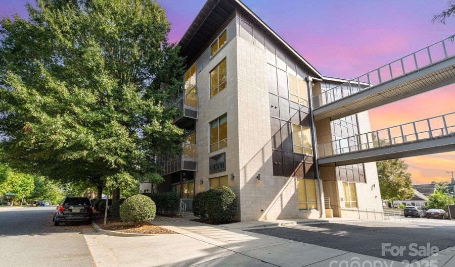 2116 Mcclintock Rd 233, Charlotte, NC 28205 - 2 Beds, 2 Bath