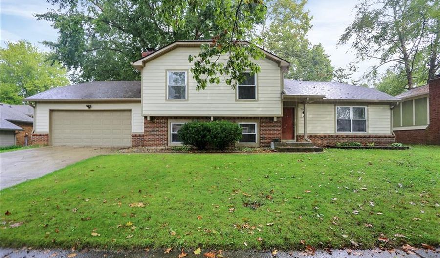 7835 Hoop Rd, Indianapolis, IN 46217 - 4 Beds, 2 Bath