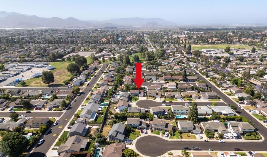 1584 Prima Ct, Camarillo, CA 93010 - 5 Beds, 3 Bath