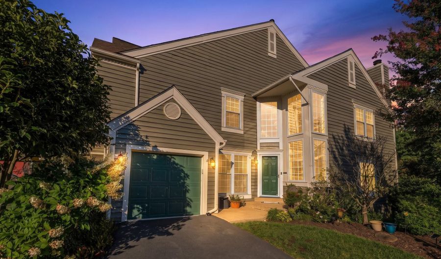 21178 WILDFLOWER Sq, Ashburn, VA 20147 - 4 Beds, 4 Bath