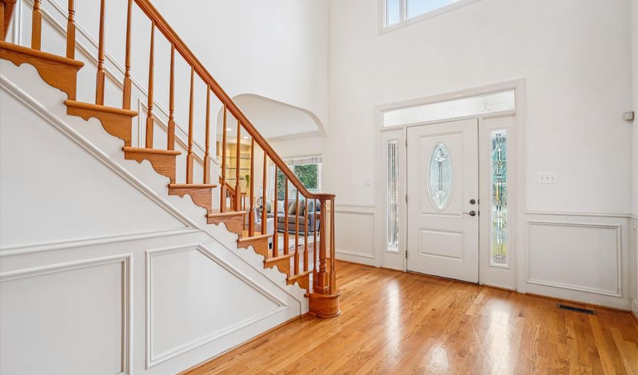 5704 MAIDEN Ln, Bethesda, MD 20817 - 6 Beds, 7 Bath