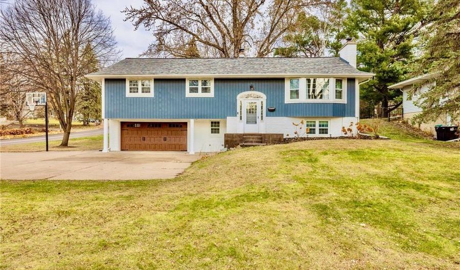 1021 Fremont St, Anoka, MN 55303 - 4 Beds, 3 Bath