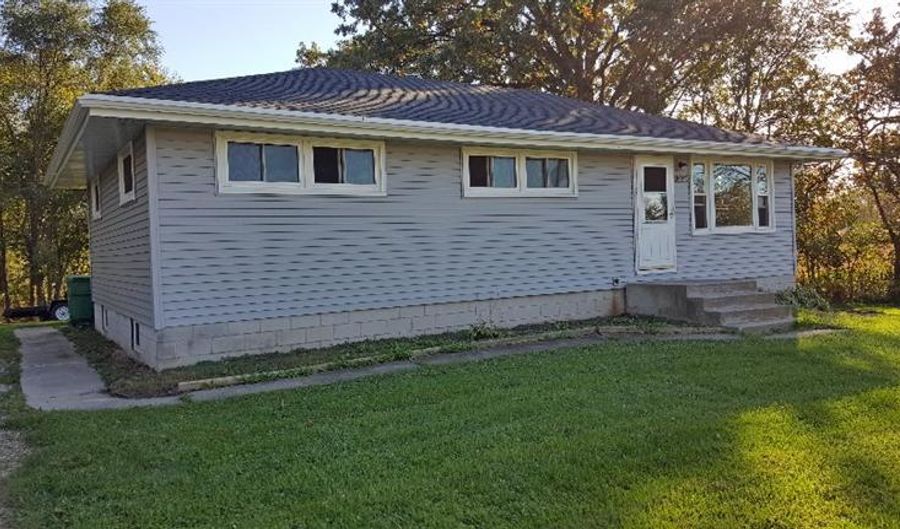 8009 E 93rd Ave, Crown Point, IN 46307 - 3 Beds, 1 Bath