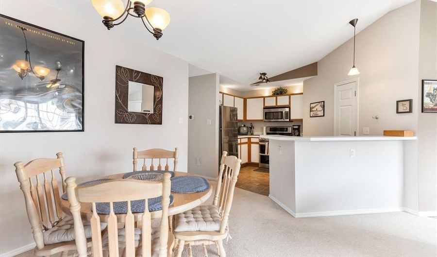1335 Crossings Ct C, Ballwin, MO 63021 - 2 Beds, 2 Bath