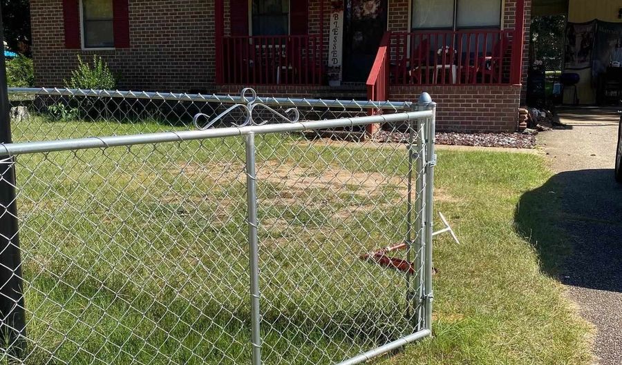 808 Georgia Ave, Americus, GA 31719 - 3 Beds, 2 Bath