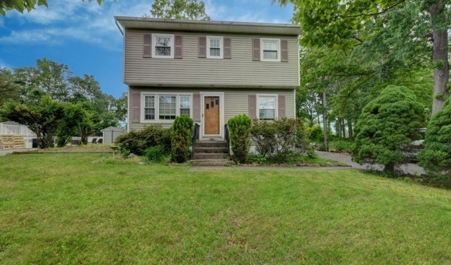 36 Hemlock Ave, Bayonne, NJ 07035 - 3 Beds, 2 Bath