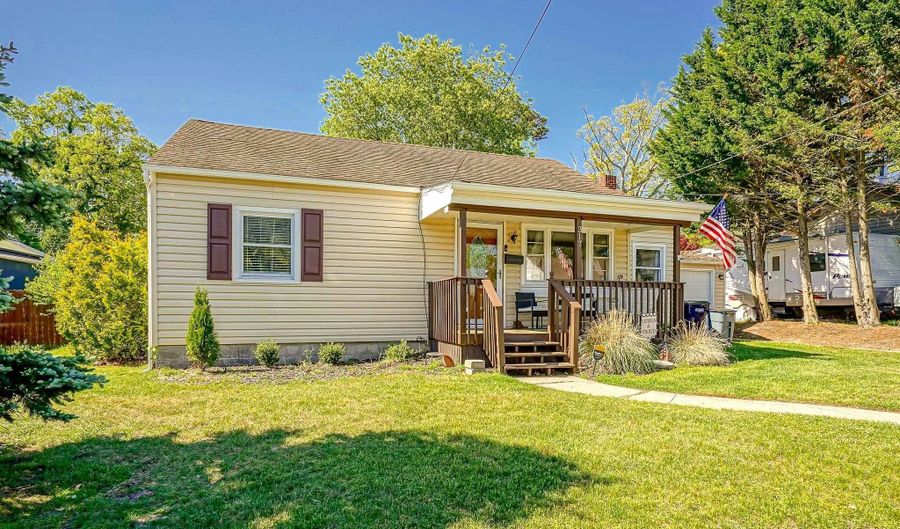 317 PINE St, Absecon, NJ 08201 - 3 Beds, 1 Bath