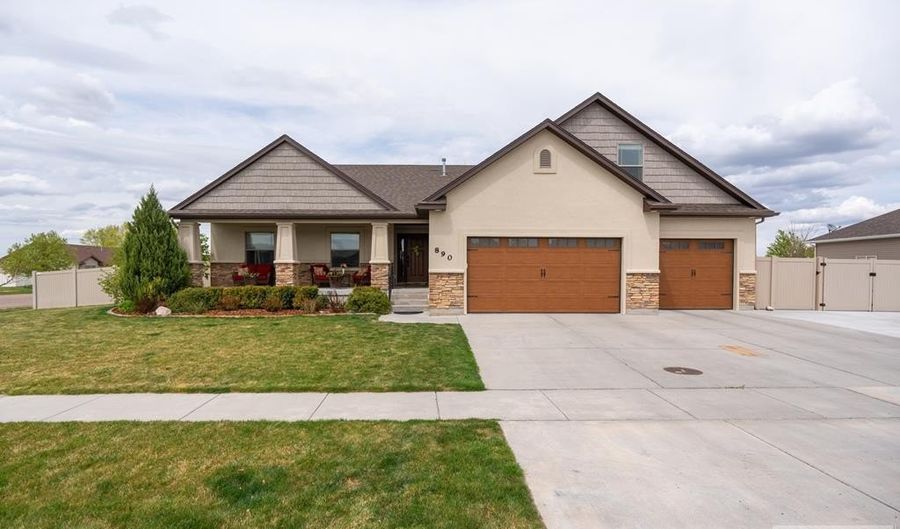 890 Dell Rd, Chubbuck, ID 83202 - 7 Beds, 3 Bath