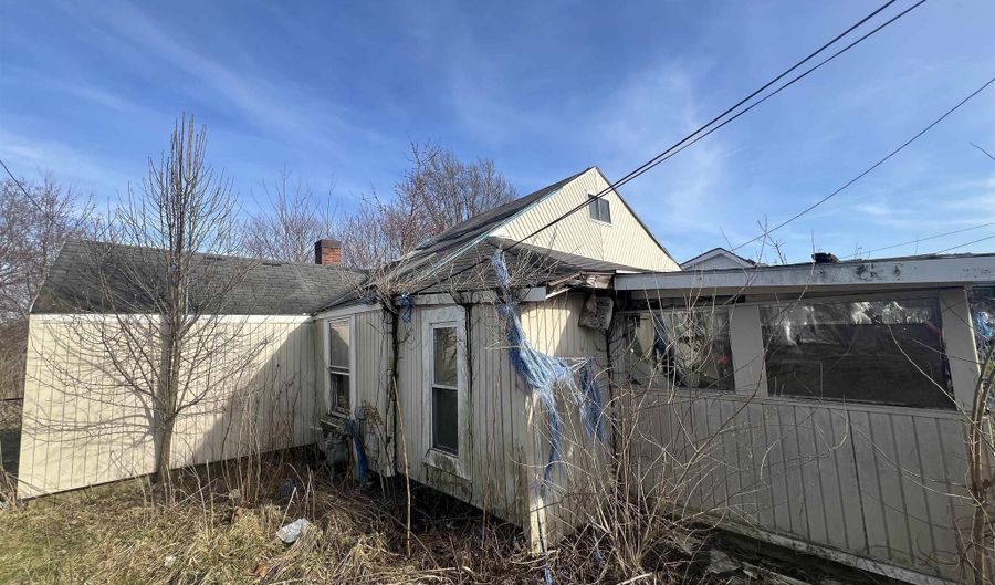 1103 Fulton Ave, Alexandria, IN 46001 - 2 Beds, 1 Bath