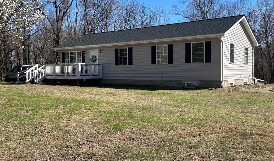 1300 CLATTERBUCK Ln, Amissville, VA 20106 - 3 Beds, 2 Bath