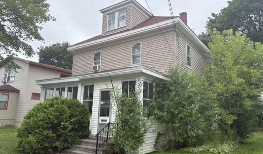 26 Webster Ave N, Bangor, ME 04401 - 3 Beds, 2 Bath