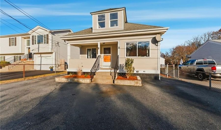 10 Woburn St, Cranston, RI 02910 - 4 Beds, 2 Bath