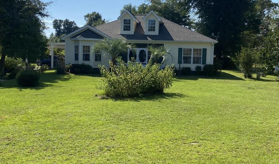 7960 NW County Road 274, Altha, FL 32421 - 4 Beds, 4 Bath