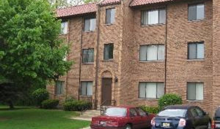 224 Rimini Ct E 2B, Palatine, IL 60067 - 2 Beds, 1 Bath