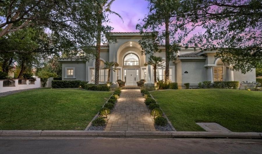 2338 Dolphin Ct, Henderson, NV 89074 - 5 Beds, 9 Bath