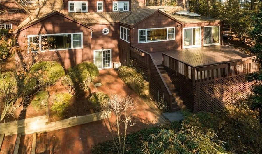 12 Georgiana Dr, Cumberland, RI 02864 - 3 Beds, 5 Bath