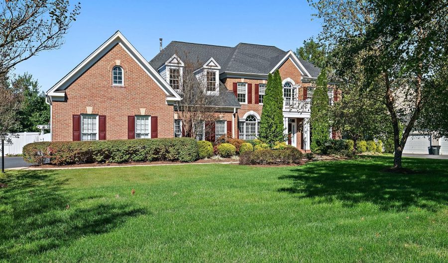 712 CHILDS POINT Rd, Annapolis, MD 21401 - 5 Beds, 6 Bath