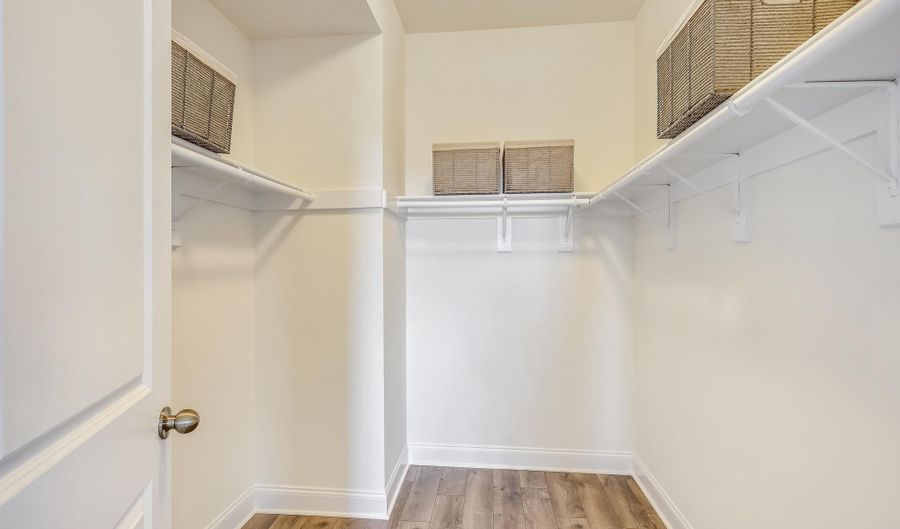 16603 ARUBA Dr, Accokeek, MD 20607 - 3 Beds, 4 Bath