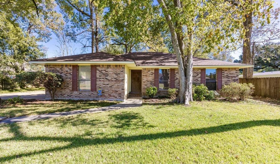 4855 Bricklin Dr, Baton Rouge, LA 70809 - 3 Beds, 2 Bath