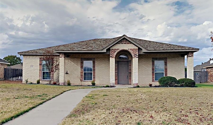 317 Westgate Dr, Aledo, TX 76008 - 3 Beds, 2 Bath