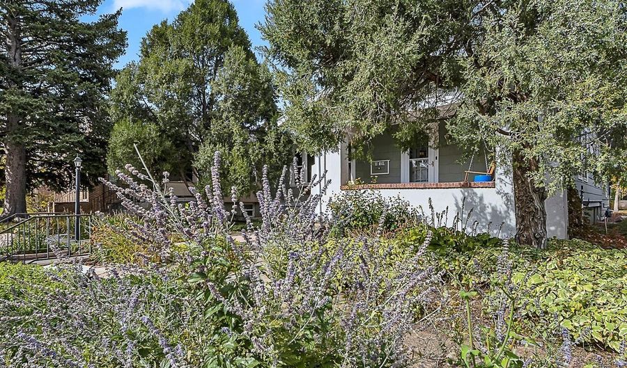 104 E 5TH Ave, Cheyenne, WY 82001 - 3 Beds, 1 Bath