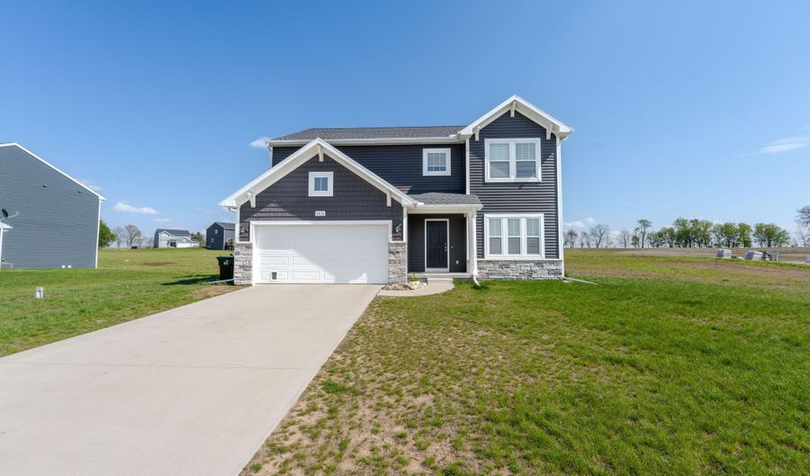 9424 Snow Valley Dr SE, Alto, MI 49302 - 4 Beds, 3 Bath
