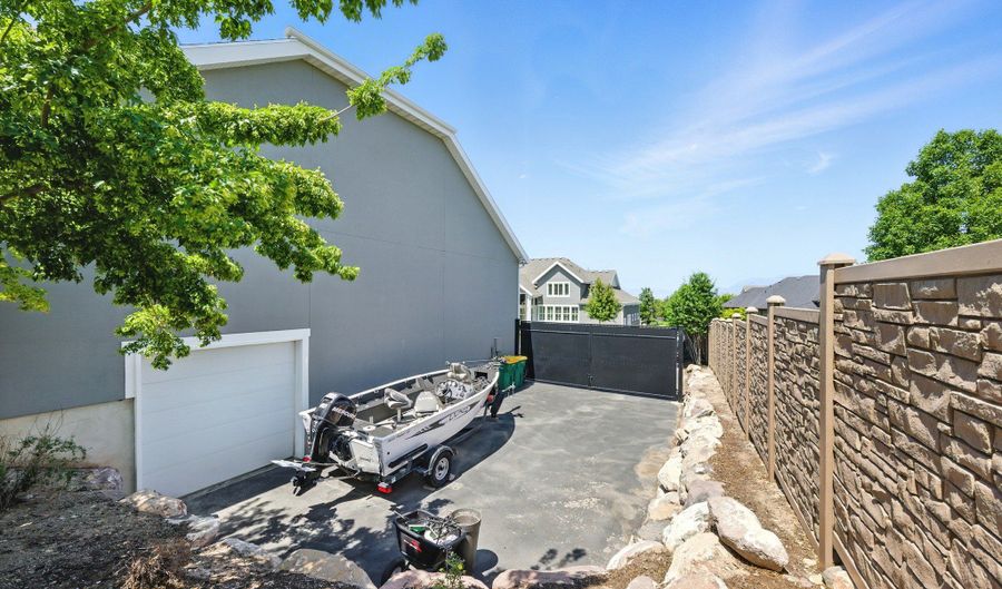 14956 S CASTLE Vly W, Bluffdale, UT 84065 - 7 Beds, 7 Bath