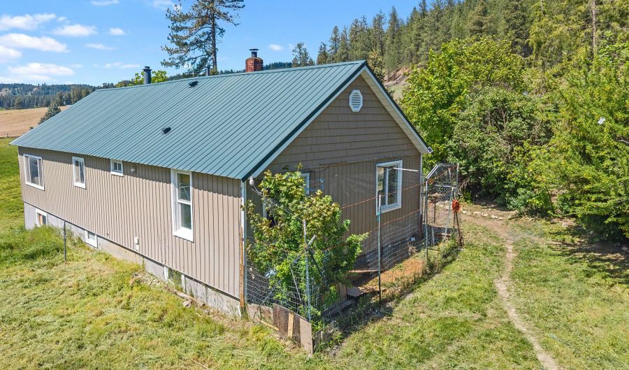 2083 MARBLE VALLEY-BASIN Rd, Addy, WA 99101 - 4 Beds, 2 Bath