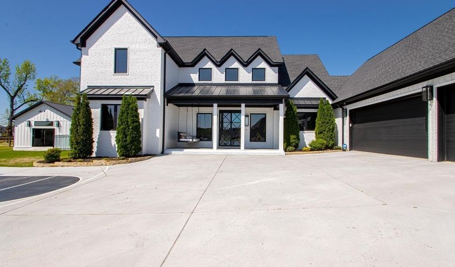7509 S Shoreline, Benton, AR 72019 - 4 Beds, 3 Bath