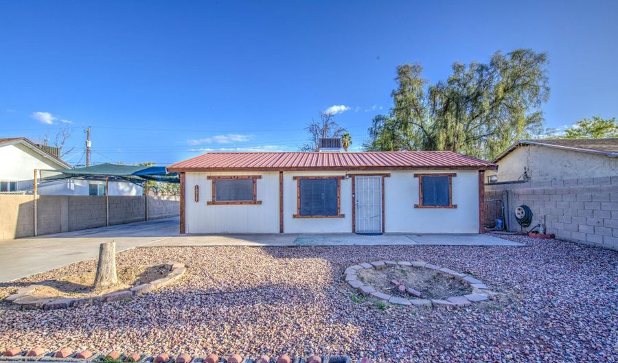 10917 W APACHE St, Avondale, AZ 85323 - 2 Beds, 2 Bath
