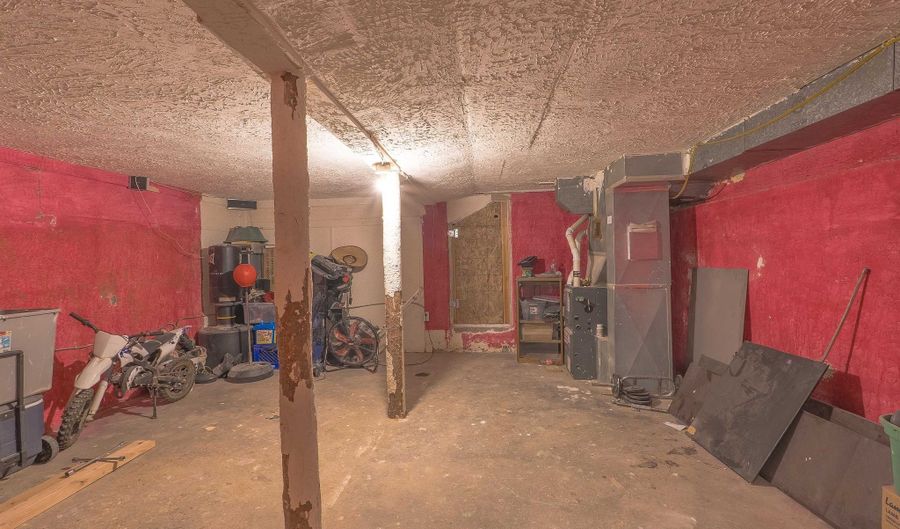 304 Lincoln St, American Falls, ID 83211 - 3 Beds, 2 Bath