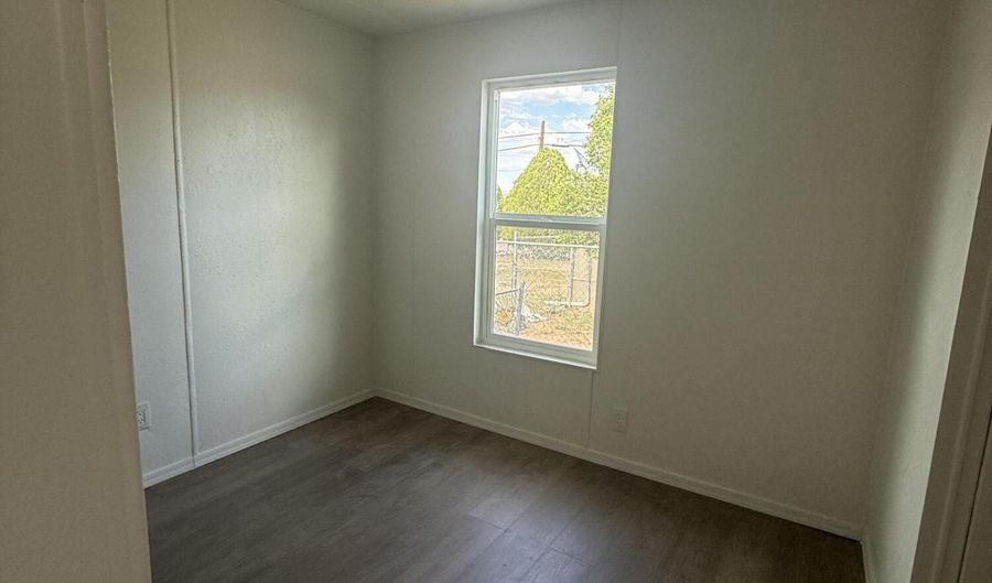 280 E Flint St, Benson, AZ 85602 - 3 Beds, 2 Bath