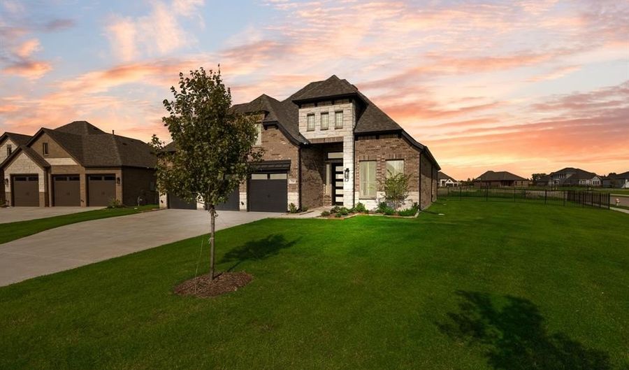 704 Proverbs Ct, Heath, TX 75032 - 3 Beds, 2 Bath