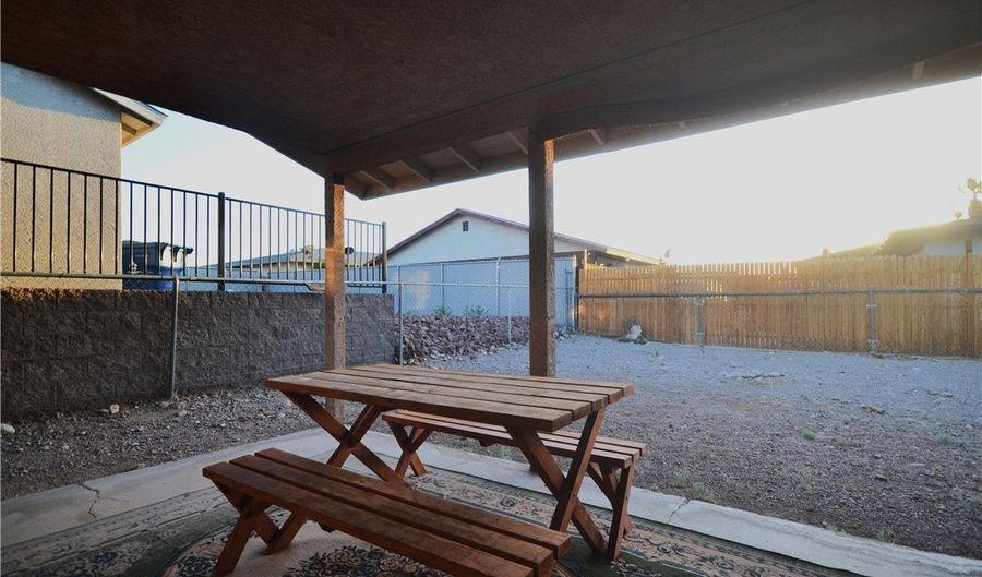 1389 Trane Rd, Bullhead City, AZ 86442 - 3 Beds, 2 Bath