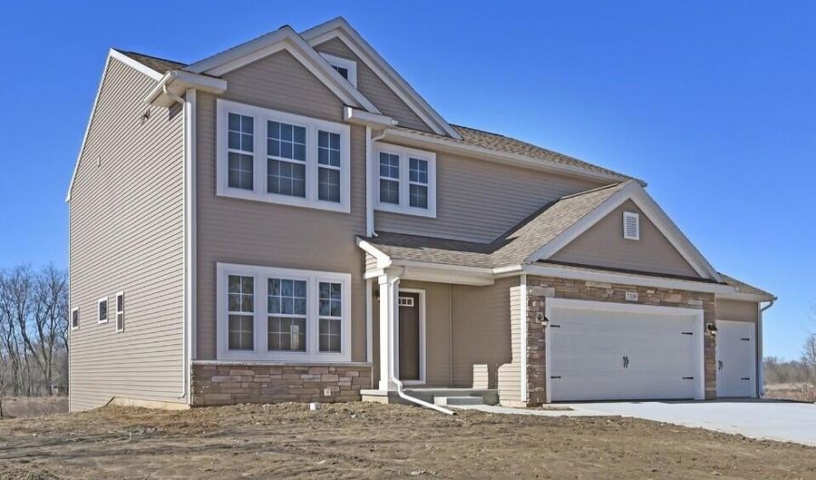 7951 Snow View Dr SE, Alto, MI 49302 - 4 Beds, 3 Bath