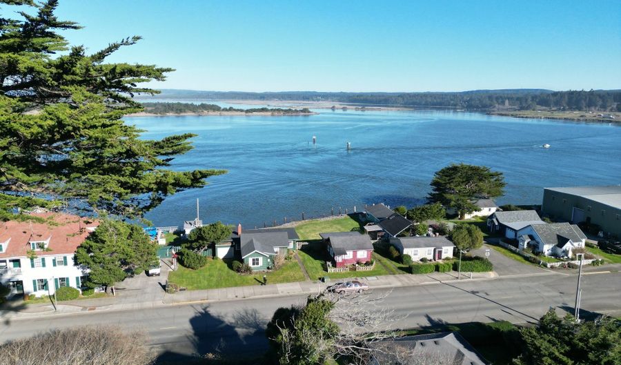 360 2ND St, Bandon, OR 97411 - 4 Beds, 3 Bath