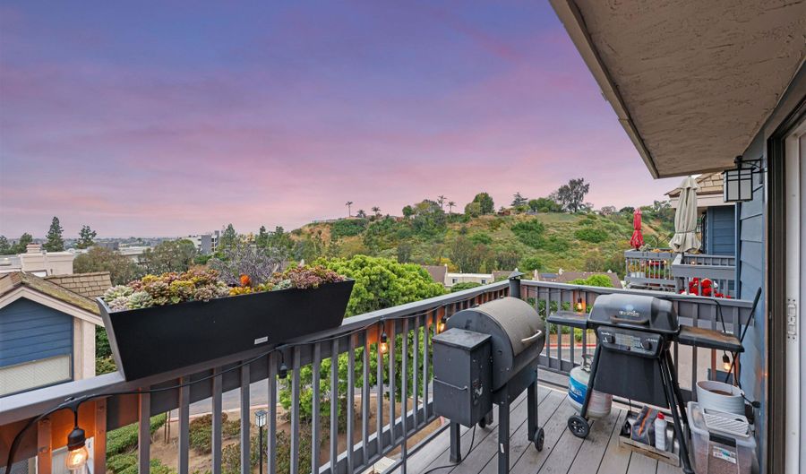 3717 Balboa Ter B, San Diego, CA 92117 - 2 Beds, 2 Bath