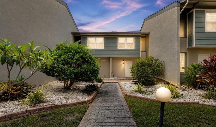 1028 APOLLO BEACH Blvd 11, Apollo Beach, FL 33572 - 2 Beds, 3 Bath