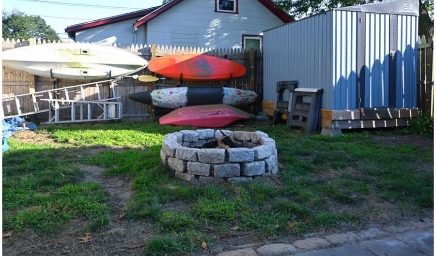 122 Leigh St, Warwick, RI 02889 - 3 Beds, 2 Bath