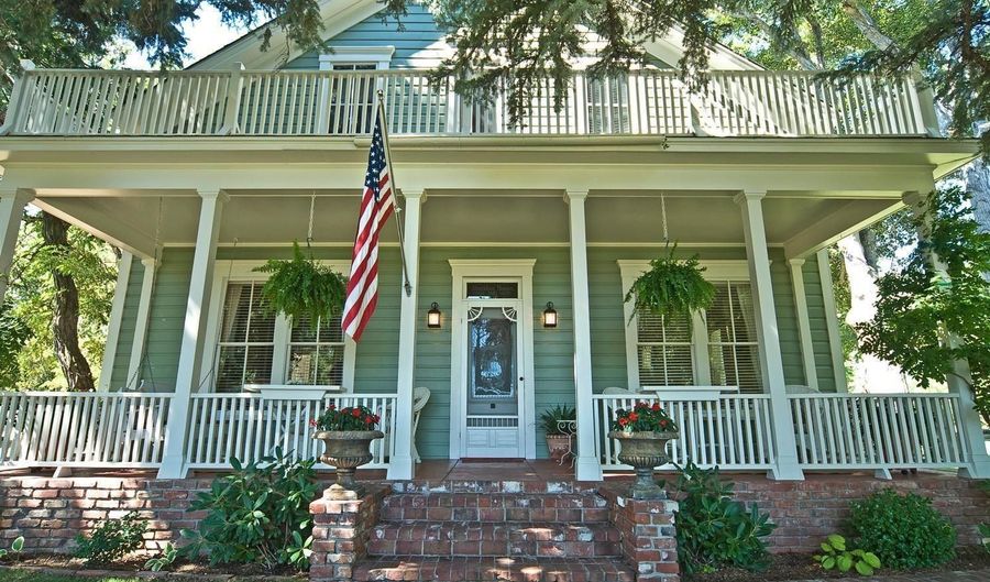 850 Sheridan Ln, Gardnerville, NV 89460 - 5 Beds, 3 Bath