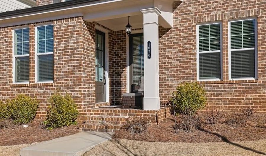 1070 Poppy Pte, Alpharetta, GA 30004 - 4 Beds, 3 Bath